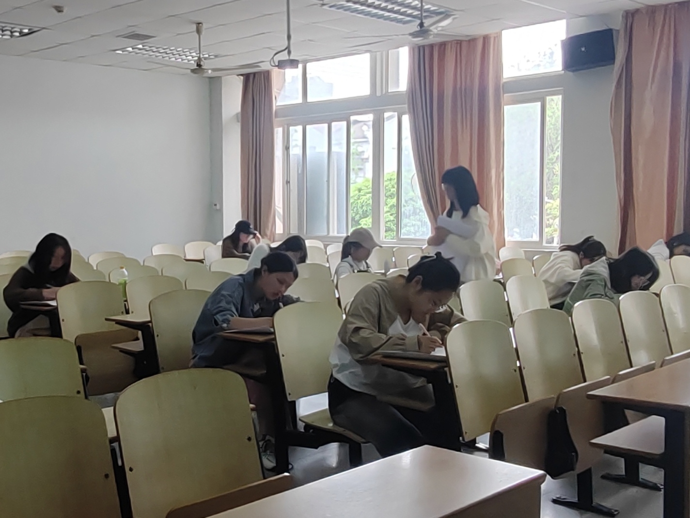 图示, 示意图
中度可信度描述已自动生成:ver1